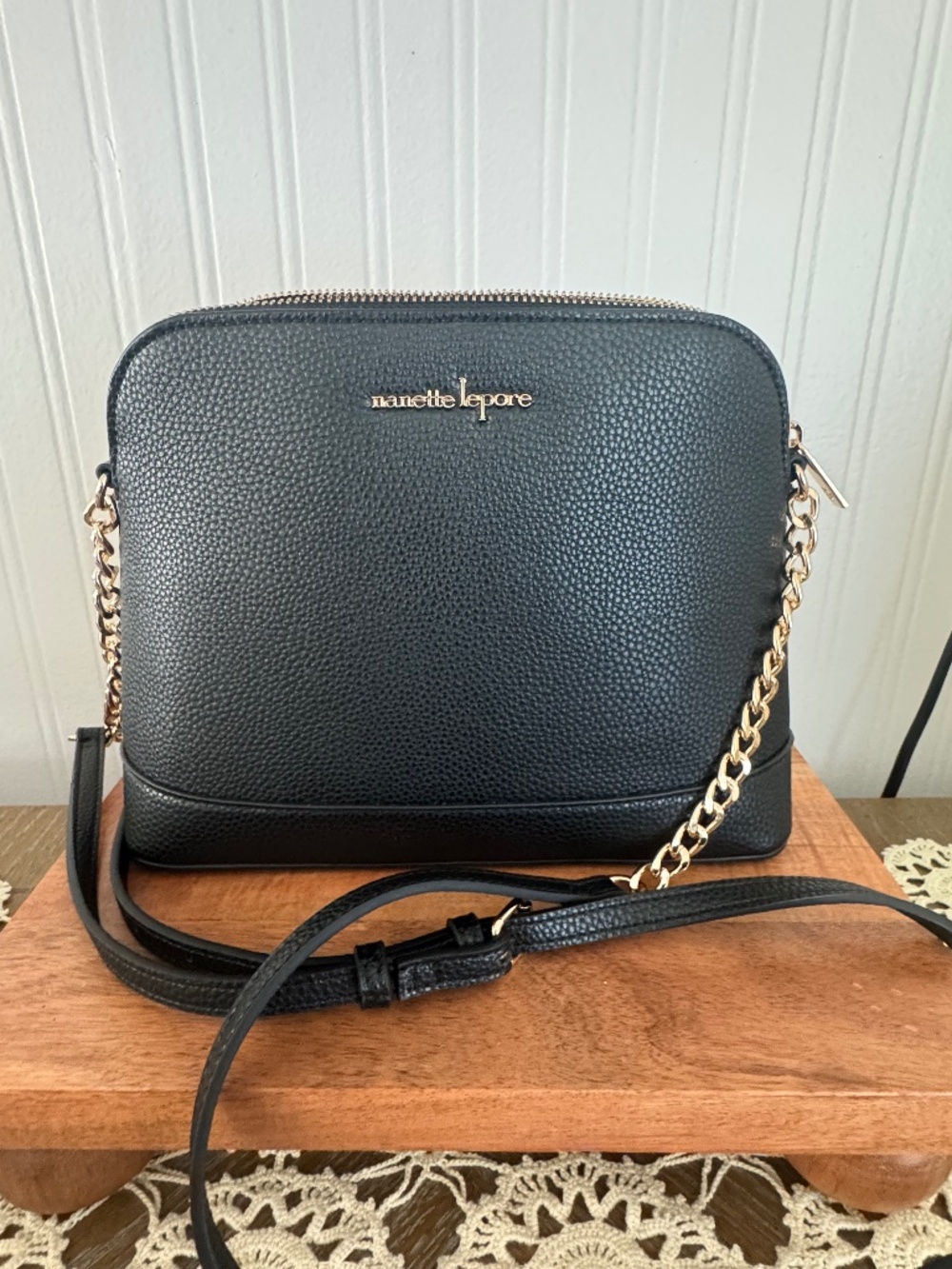 Nanette Lepore Black Pebbled Faux Leather Crossbody Gold Chain Zip Small 10in